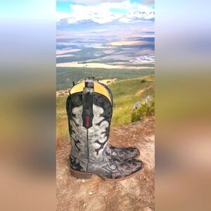 Leather Corral Square Toed Distressed Western Boots